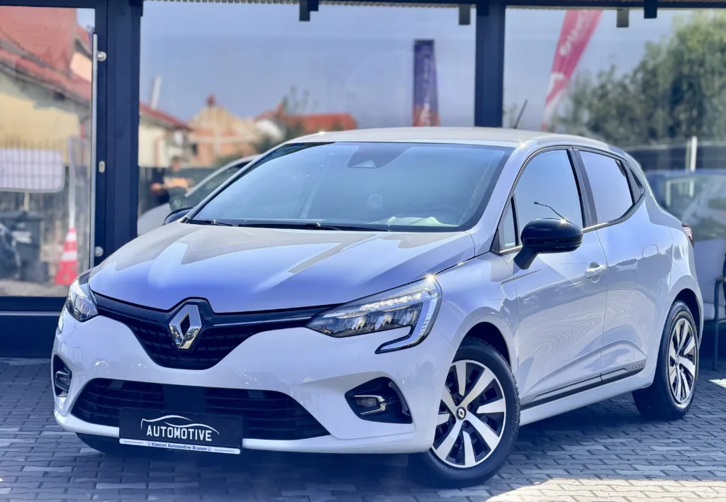 Renault Clio 2023 1.6 Hibrid . Automat